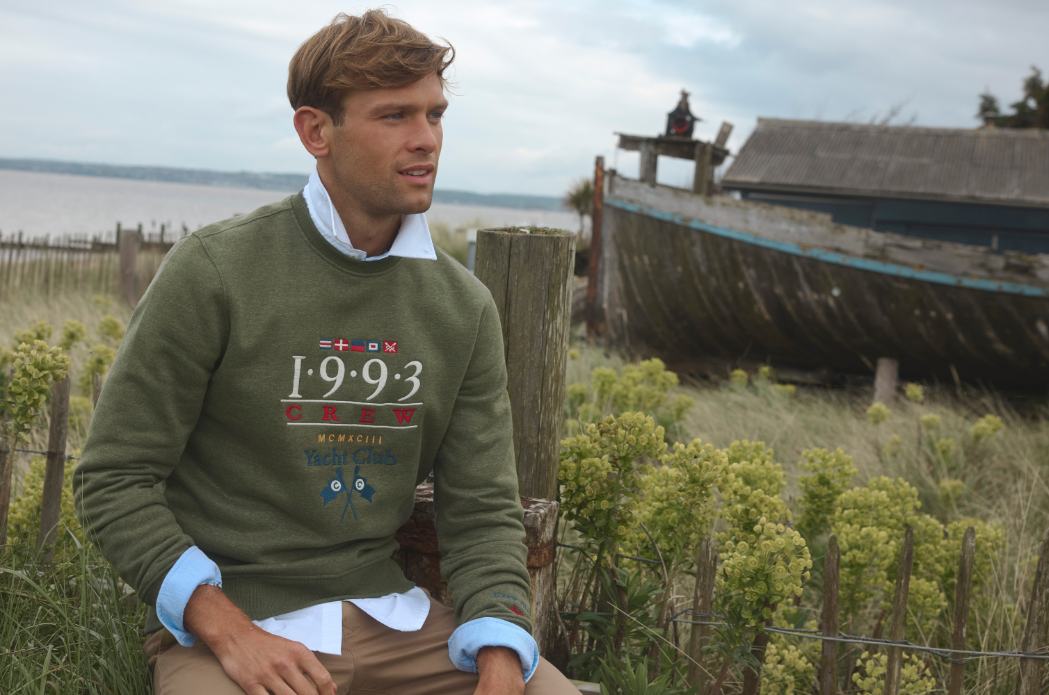 1993 Graphic Embroidered Crew Neck Sweatshirt