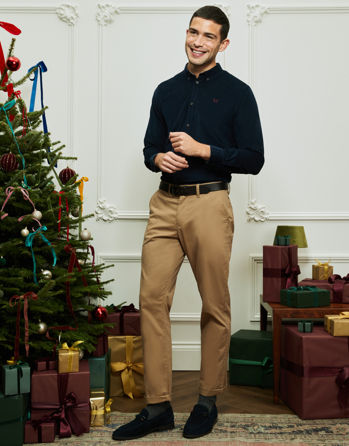 what-to-wear-to-your-work-christmas-party-for-him
