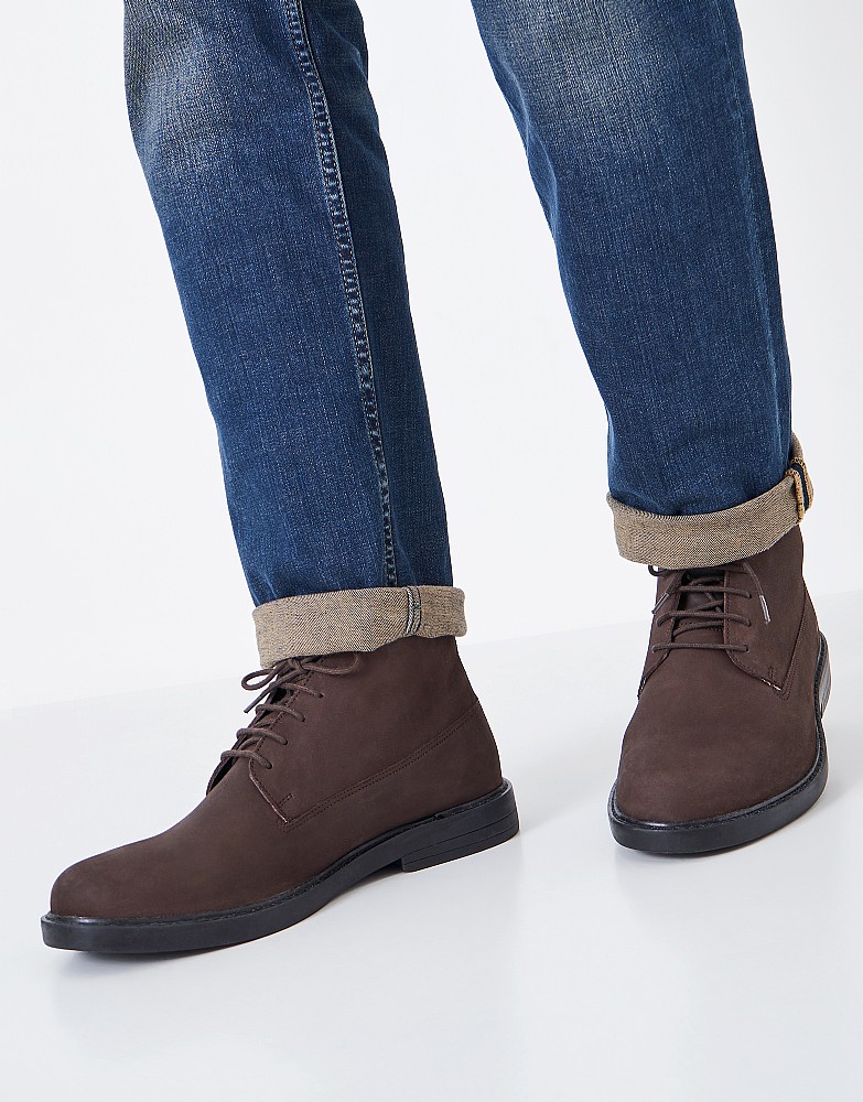 Men's Ryan Leather Desert Boot from Crew Clothing Company