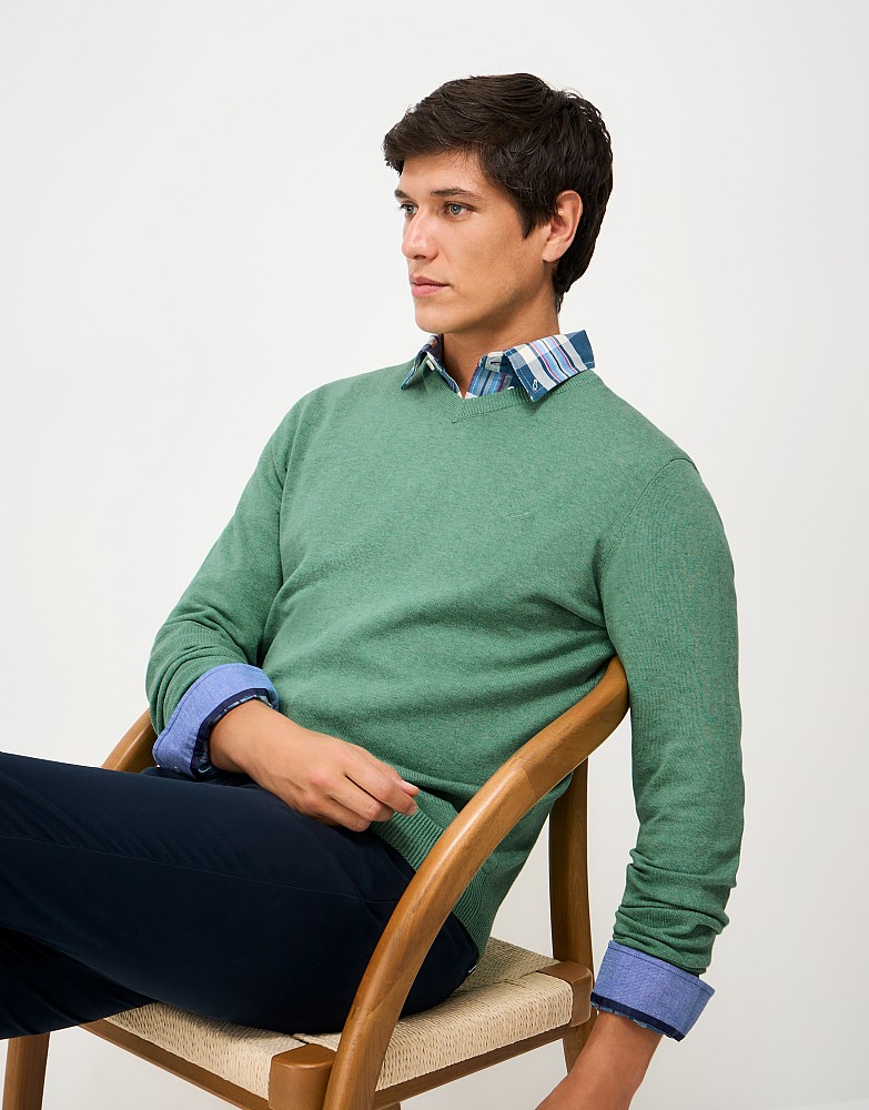 Organic Cotton V Neck Jumper in Green
