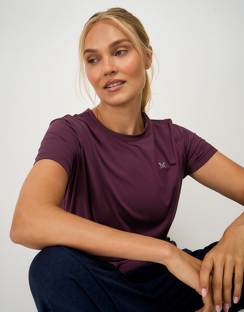 Relaxed Fit Tee in Wine Red