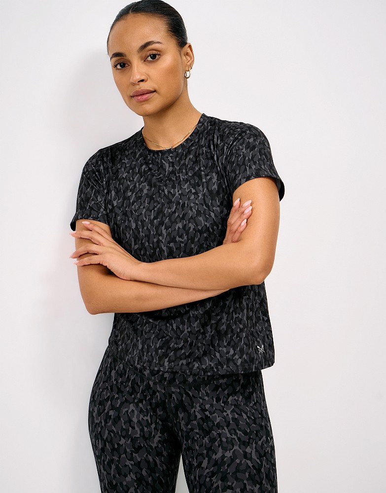 Relaxed Studio Tee in Black Print