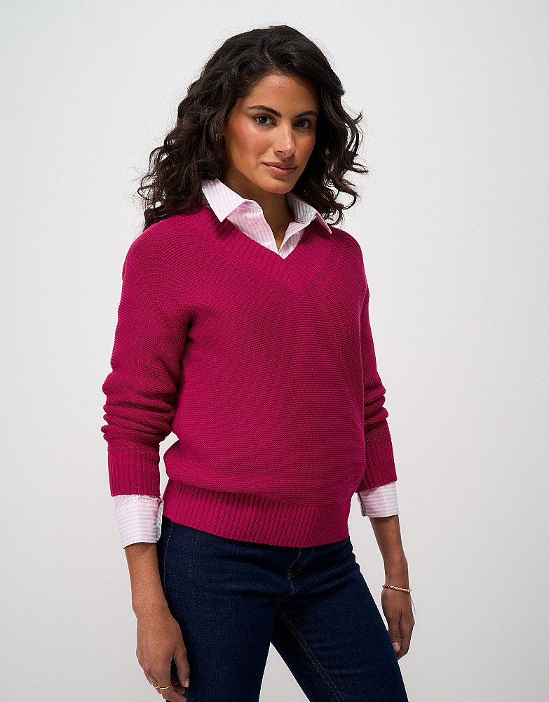 Cotton Links Stitch V-Neck Jumper in Cherry Red