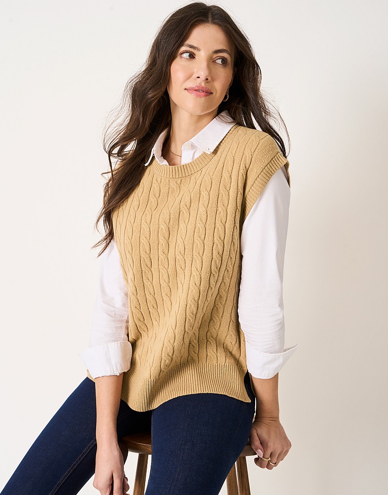 Harmony Heritage Cable Crew Neck Vest in Oat