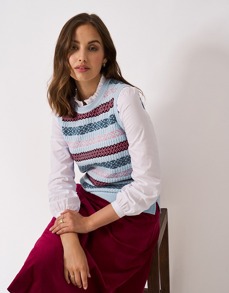 Crew Neck Fairisle Vest in Blue and Red