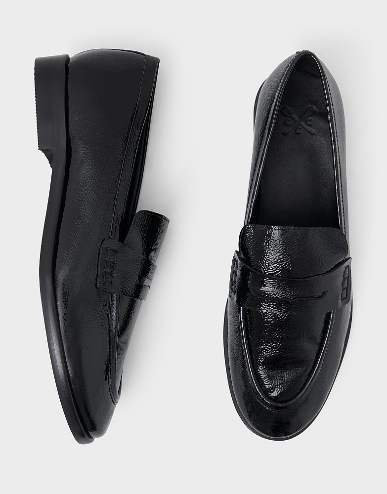 Classic Loafers in Black