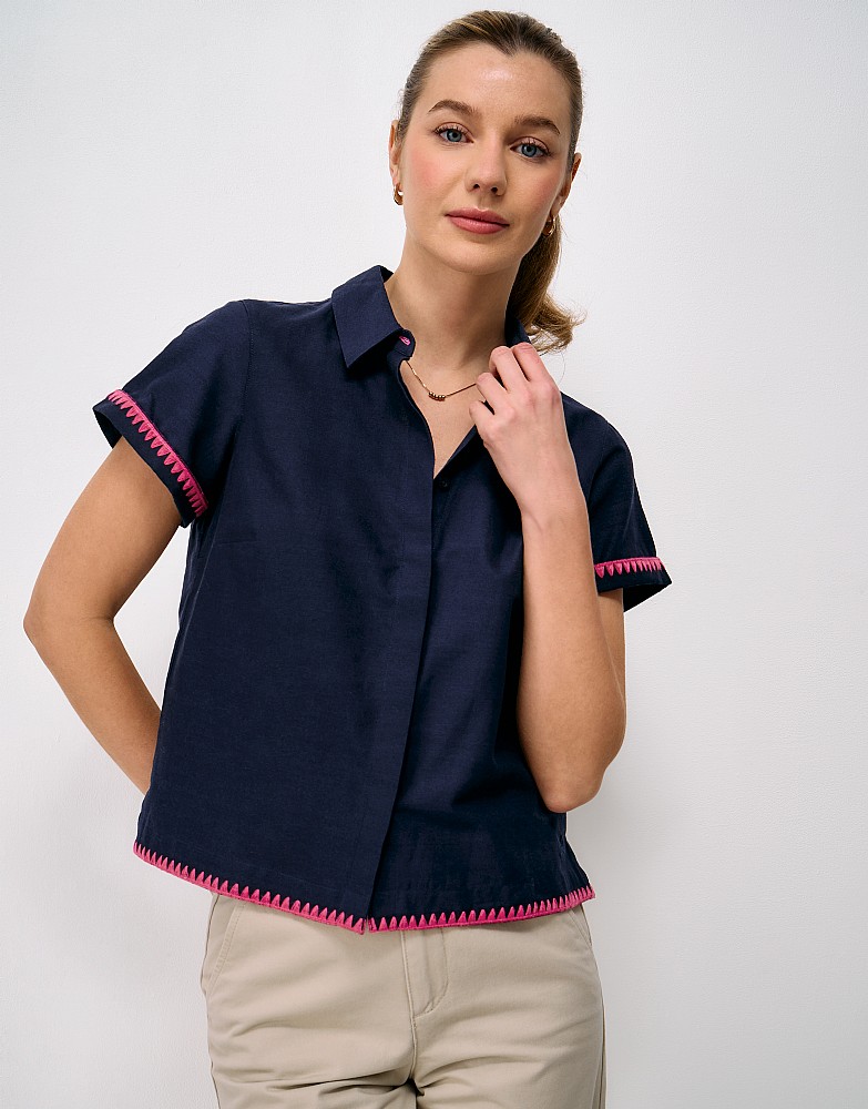 Short Sleeve Edge Stitched Shirt in Navy
