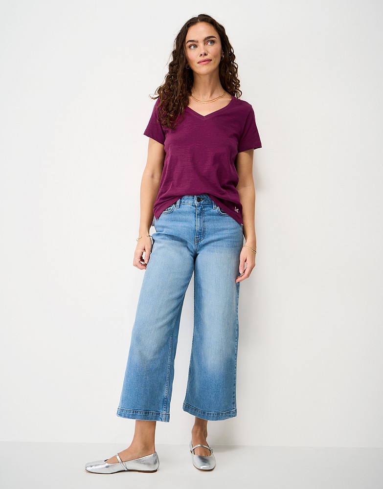 Cotton-Slub Perfect V-Neck Tee in Mulberry
