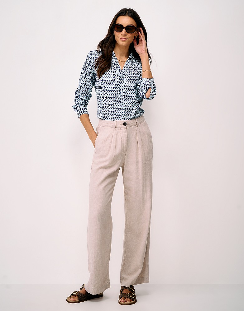 Jersey Shirt in Blue Wave Geo Print