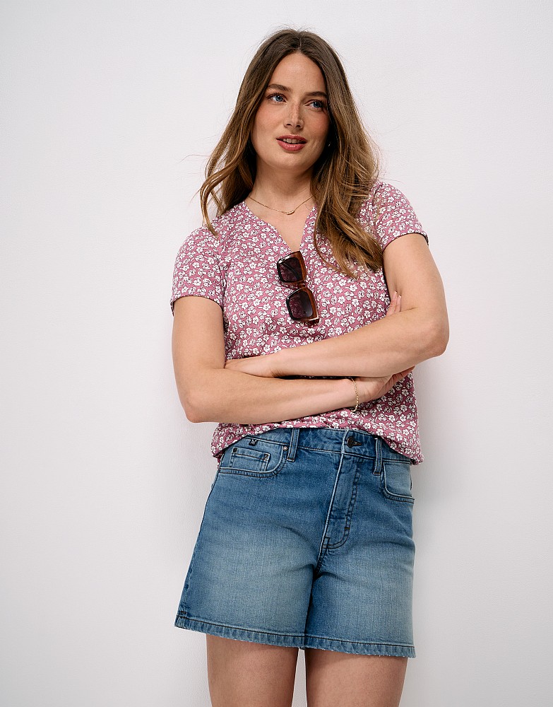 Notch Neck Printed T-Shirt in  Pink Floral