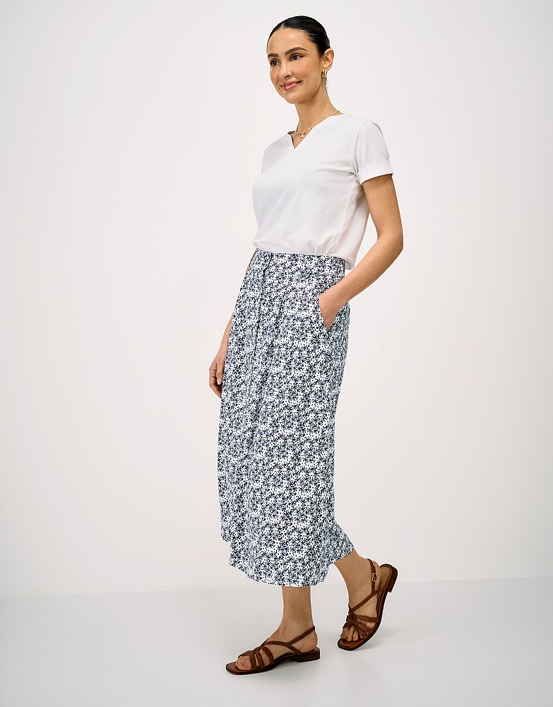 Ella Midi Skirt in Navy Daisy Print