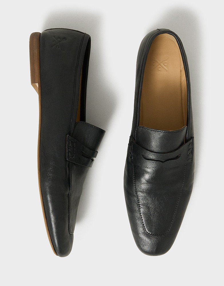 Saccetto Leather Loafer in Black