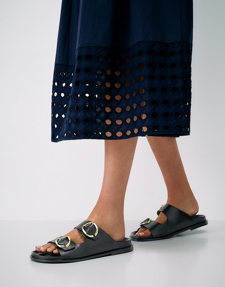 Footbed Sandals in Black