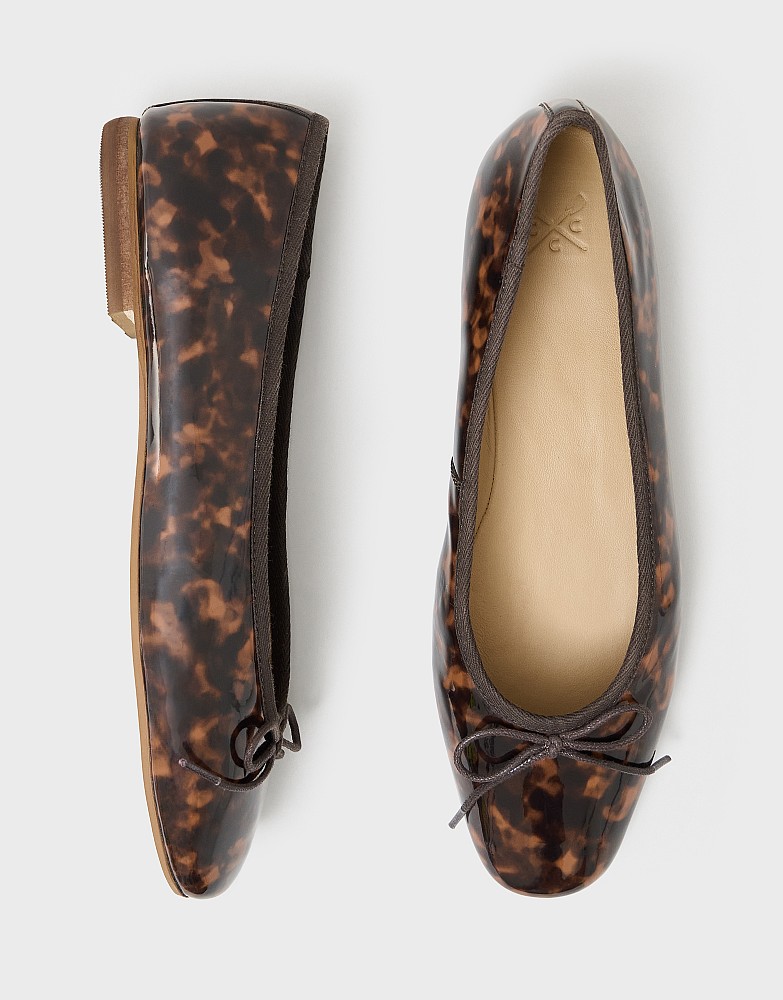 Leather Ballet Flats in Patent Tortoiseshell Print