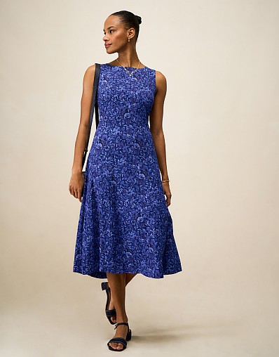 Henley Sleeveless Boat-Neck Dress in Blue Floral