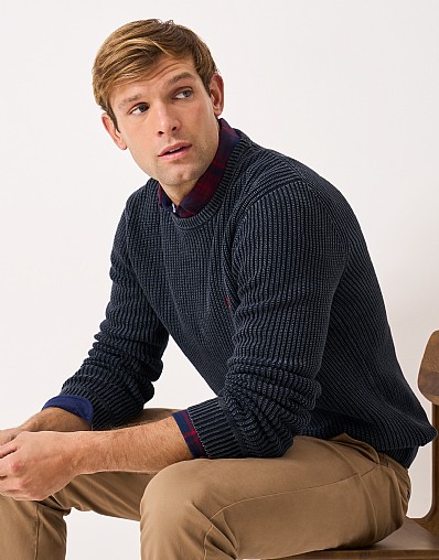 Fisherman Rib Stonewash Crew Neck Jumper in Navy