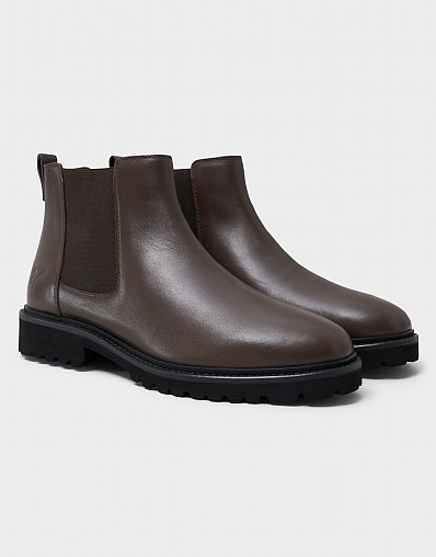 Chelsea Boots in Chestnut Brown