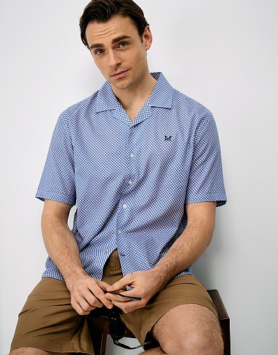 Short Sleeve Geo Print Revere Collar Shirt in Blue