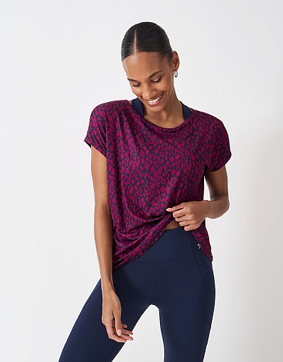 Relaxed Sports T-Shirt in Red Leopard Print