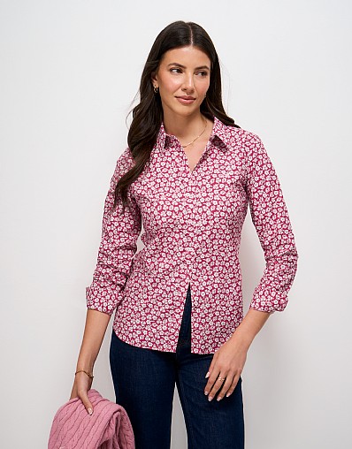 Classic Fit Lulworth Shirt in Red and White Floral