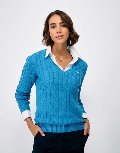 V Neck Chunky Heritage Cable in Malibu Blue