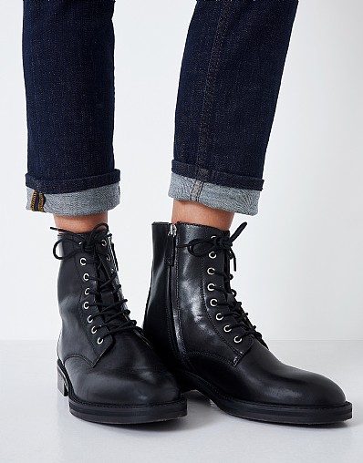 Juliet Leather Boot
