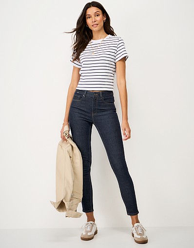 Skinny Jean in Dark Wash