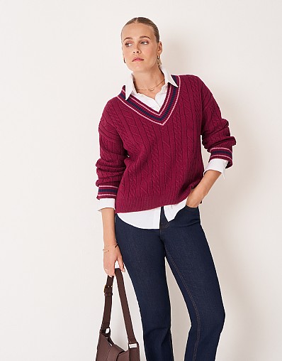 Oversized Chunky Cable-Knit Cricket Jumper in Pink & Navy