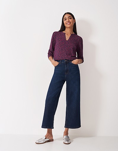 Viscose Notch Neck Printed Top in Navy & Red