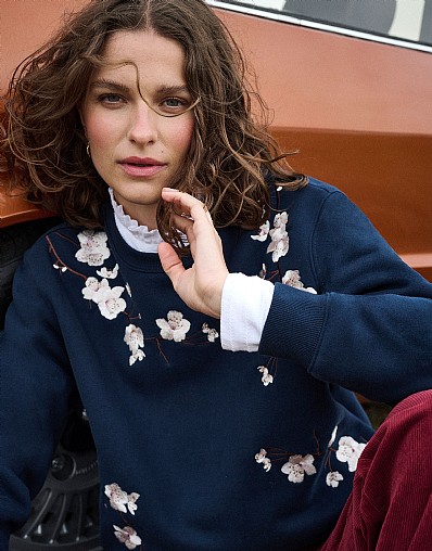 Cherry Blossom Embroidered Sweatshirt in Navy