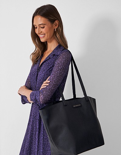 Large Leather Tote Bag in Black