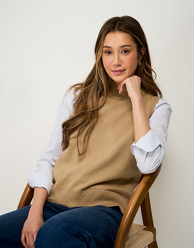 Funnel Neck Vest in Neutral