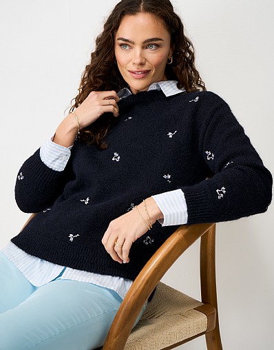 Embroidered Daisy Jumper in Navy