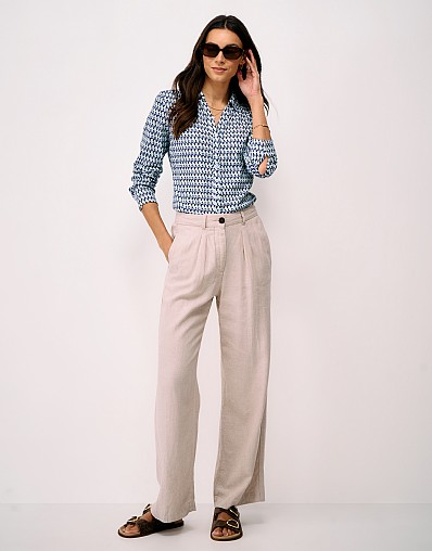 Jersey Shirt in Blue Wave Geo Print