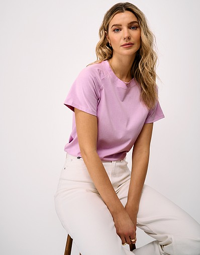 Raglan Sleeve T-Shirt in Pink