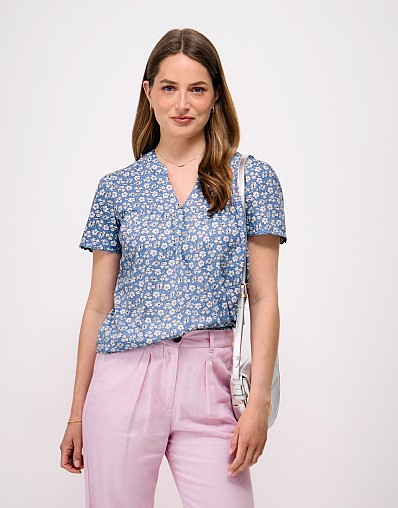 Angel-Sleeve Flutter Top in Blue Floral Print