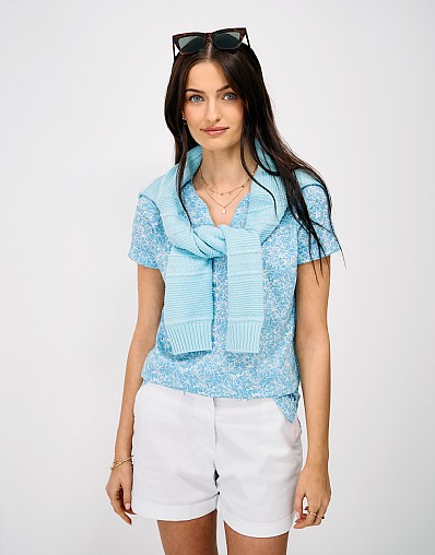 Notch Neck Printed T-Shirt in Blue Hibiscus