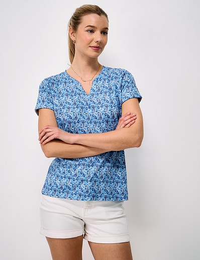 Notch Neck Printed T-Shirt in Blue Paisley