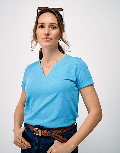 Notch Neck Cotton T-Shirt in Blue