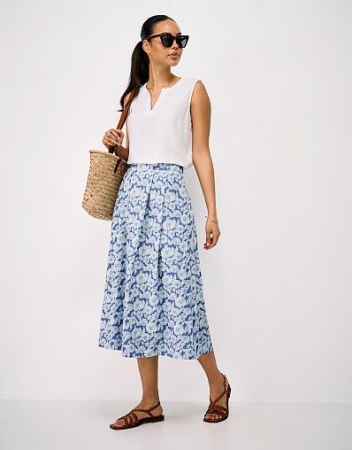 Gabby Cotton Midi Skirt in Blue Daisy Print