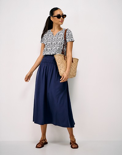 Stella Shirred Waist Midi Skirt in Navy