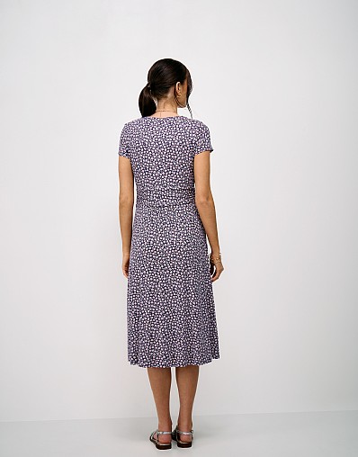 Lucy Short Sleeve Jersey Midi Dress in Navy Daisy