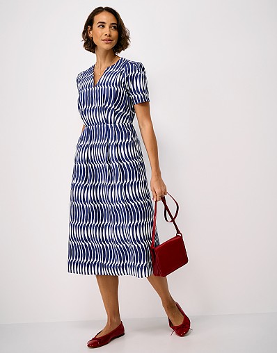 Gabby Cotton Notch-Neck Midi Dress in Navy Wave Print