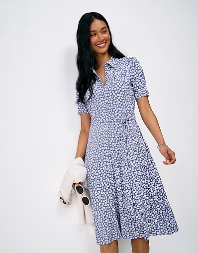 Emma Jersey Ditsy Floral Short Sleeve Dress in Blue