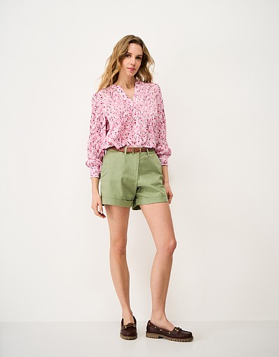 Tilda Cotton Chino Shorts in Khaki Green