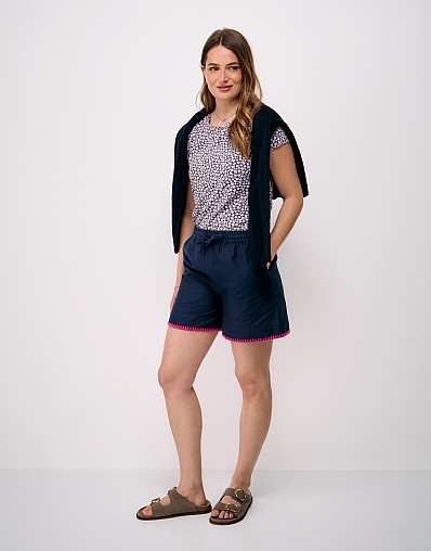 Edge Stitch Detail Shorts in Navy