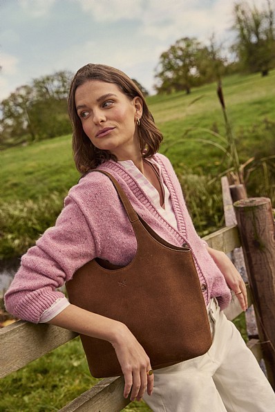 Leather Shoulder Bag in Tan