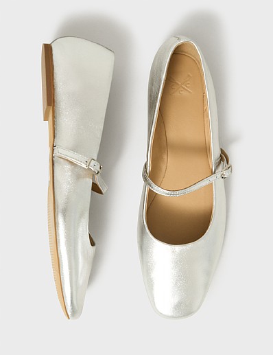 Classic Leather Mary Jane Pumps in Silver