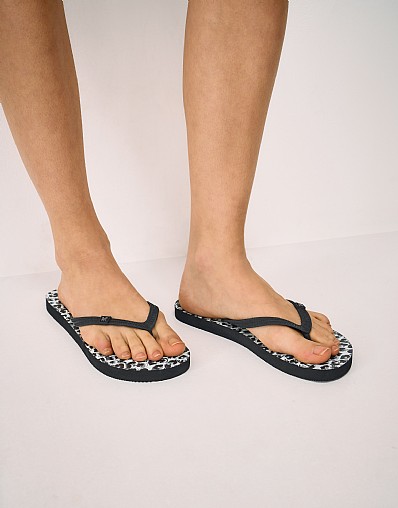 Flip Flops in Grey & Black Leopard Print