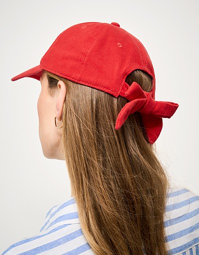 Bow Detail Cap in Red